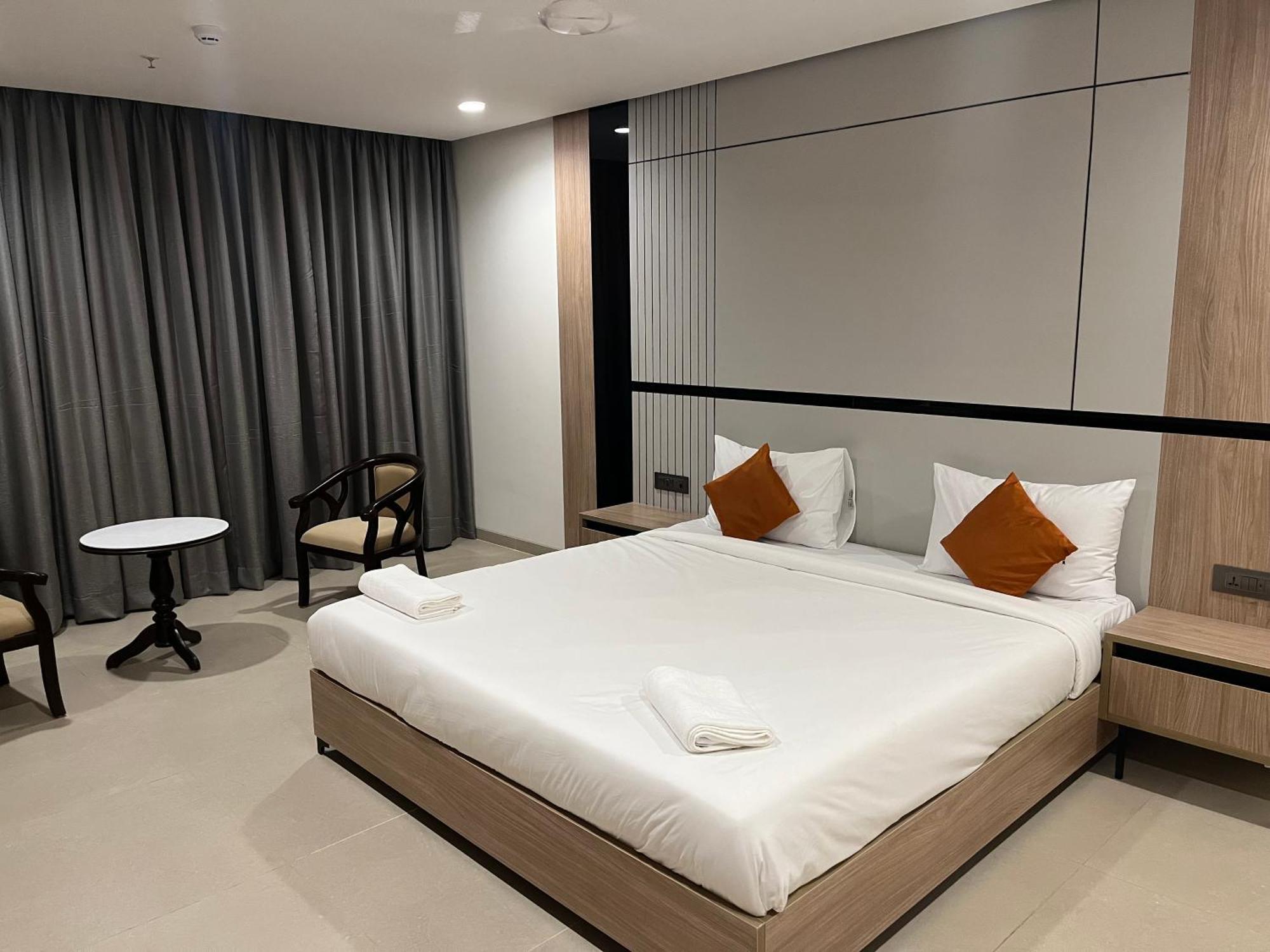 Hotel Shubham Celebrations Hyderabad Esterno foto