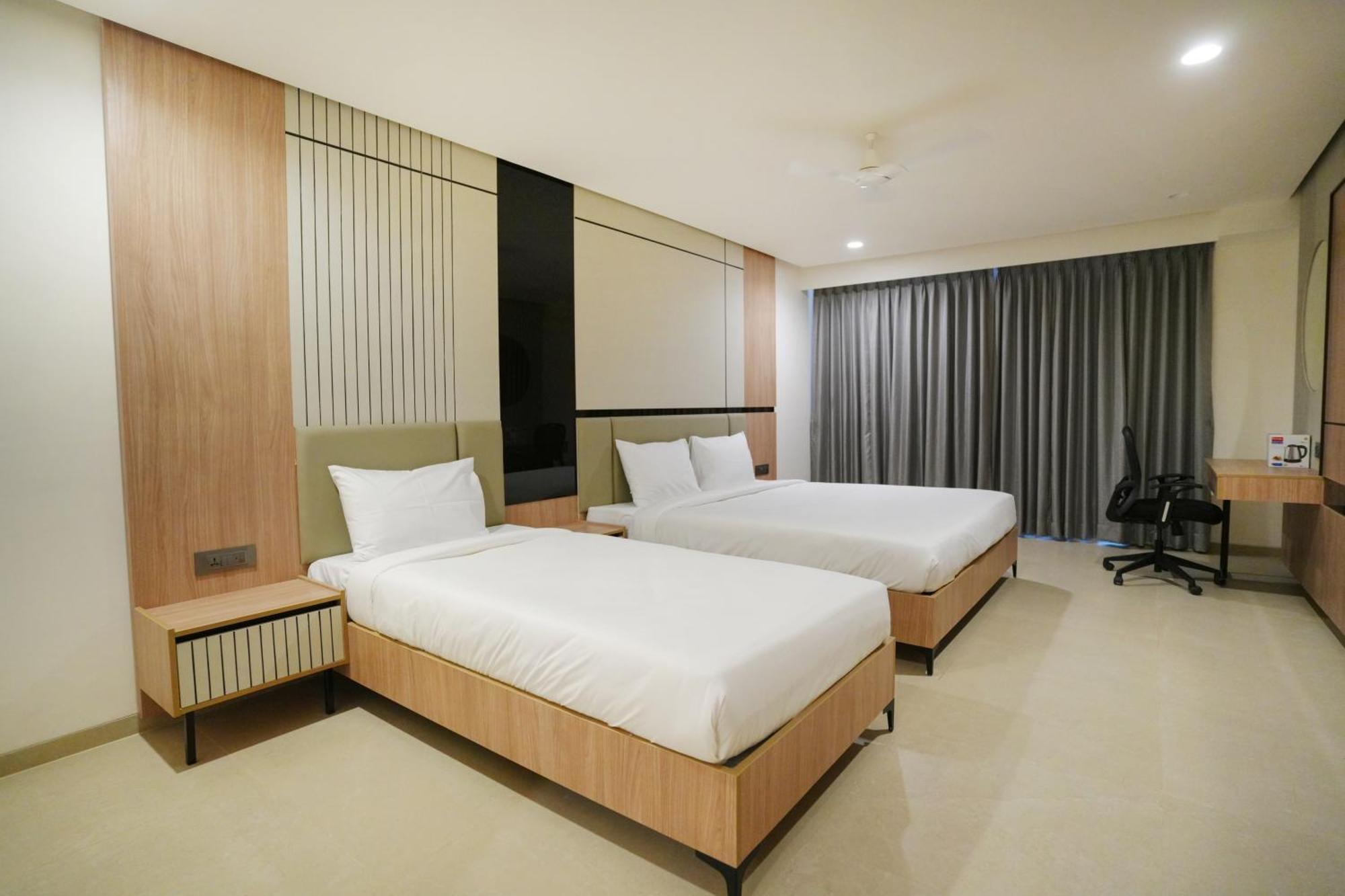 Hotel Shubham Celebrations Hyderabad Esterno foto